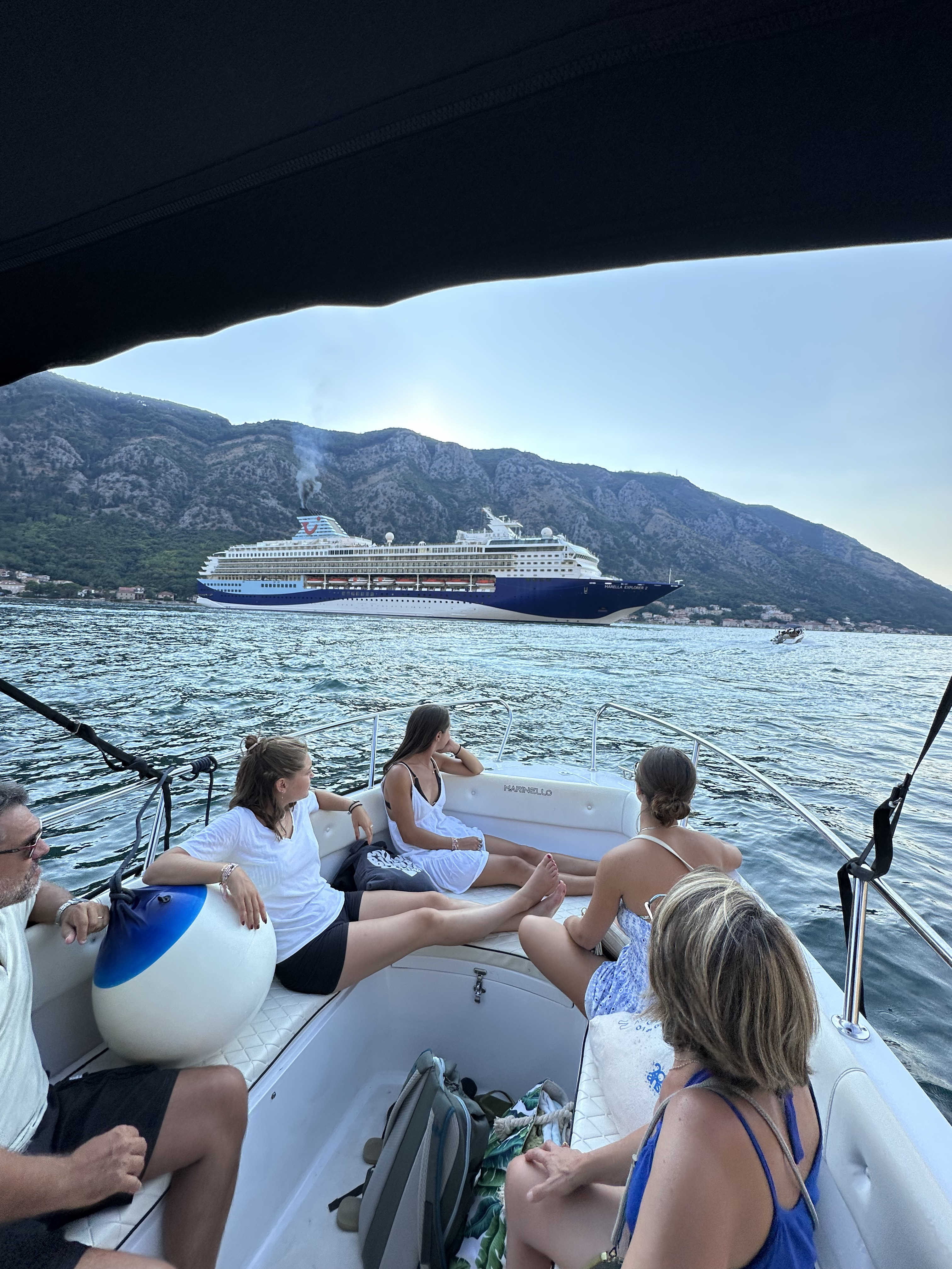 Boka Bay Cruise